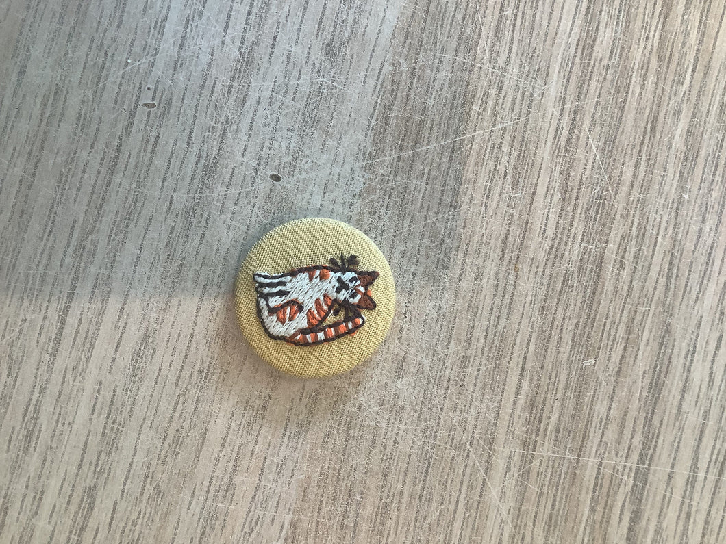 Cat embroidered fridge magnet