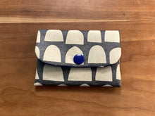 Load image into Gallery viewer, Card wallet - Black semi circles
