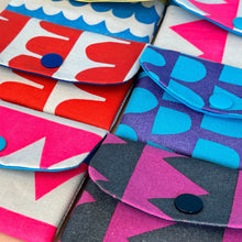 Load image into Gallery viewer, Red Scallop Card Wallet