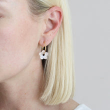 Load image into Gallery viewer, Flower Hoops - Pearl