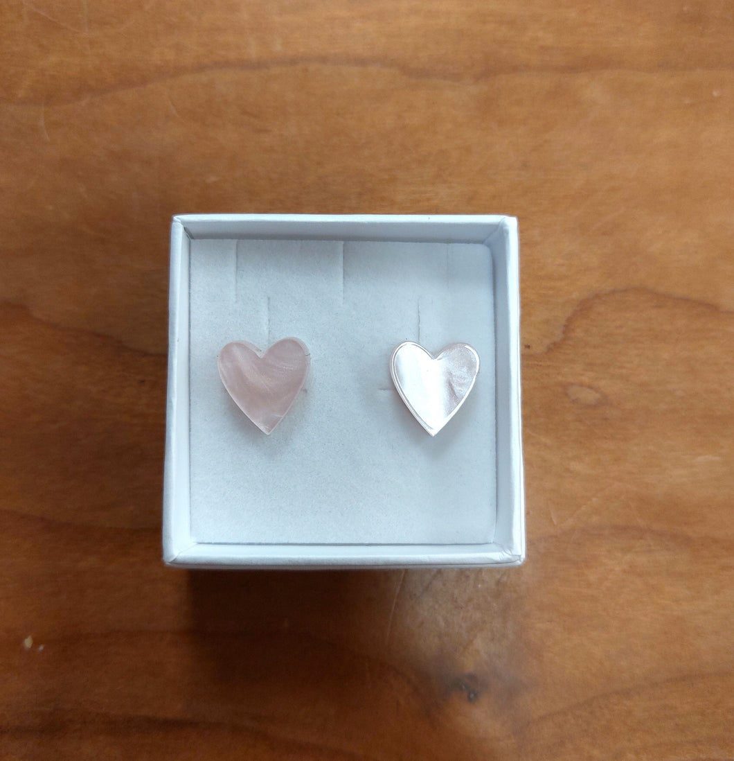 heart studs pink