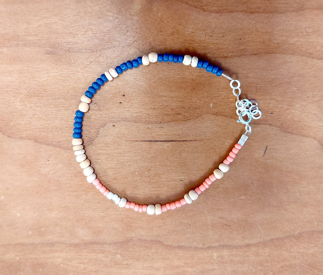 Bead bracelet blue and pink