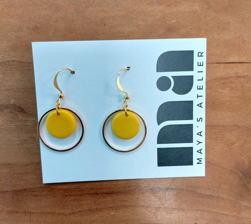 Lynn: Yellow earrings (gold)