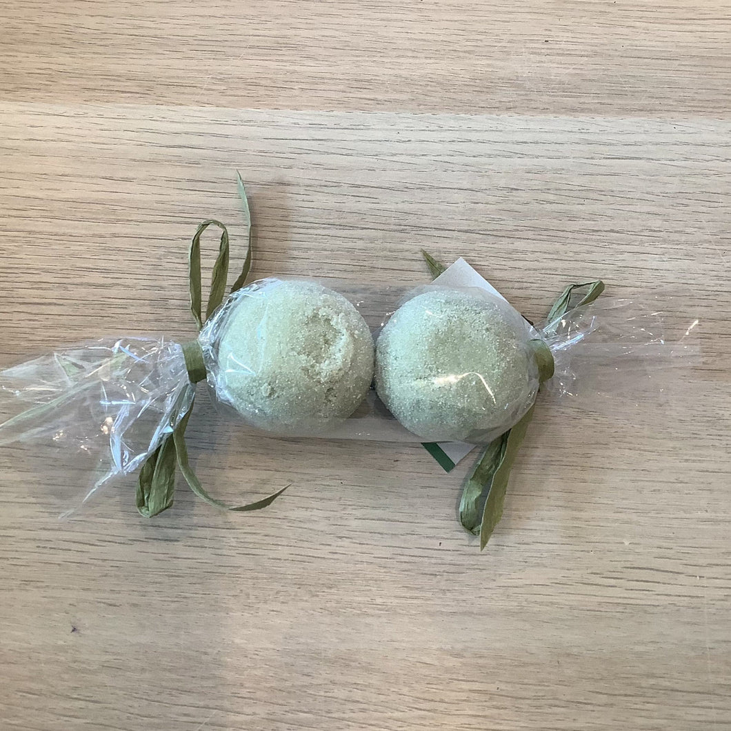 Copy of 2x medium Pine Jasmine Luxury Bath Bomb