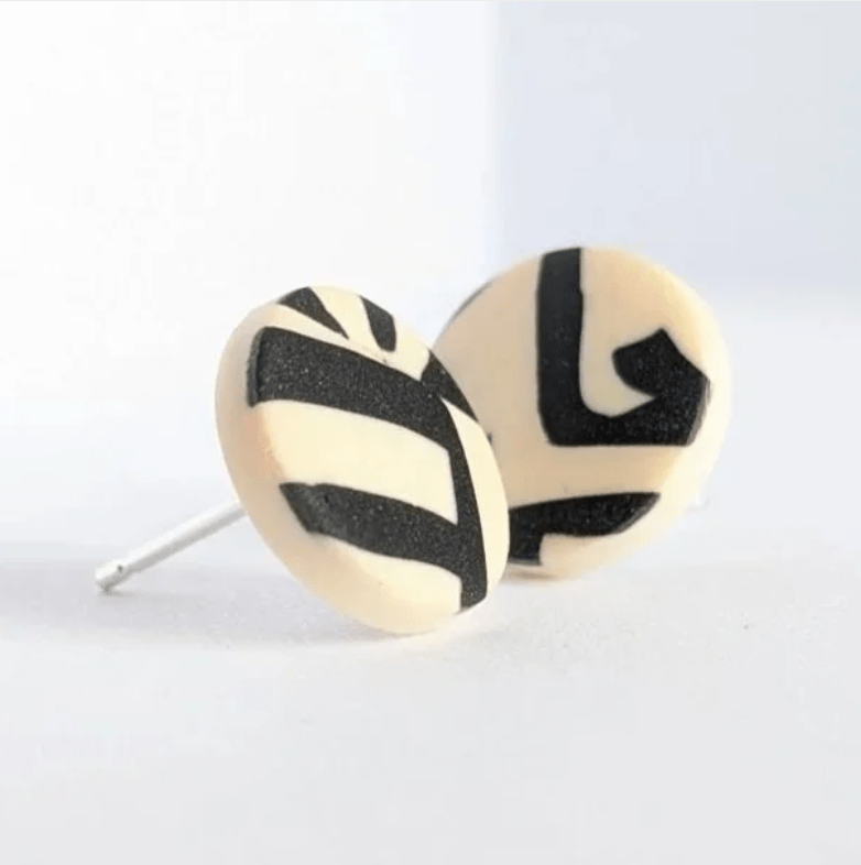 Abstract Line Stud Earrings- Black/ Cream