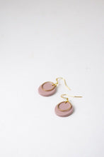 Load image into Gallery viewer, Lynn: Dust Pink Earrings
