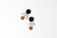 Load image into Gallery viewer, Ella: Washed Marble stud earrings
