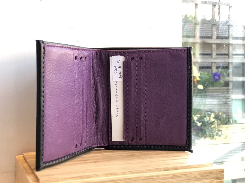 Black nappa / purple lining 6 Card wallet